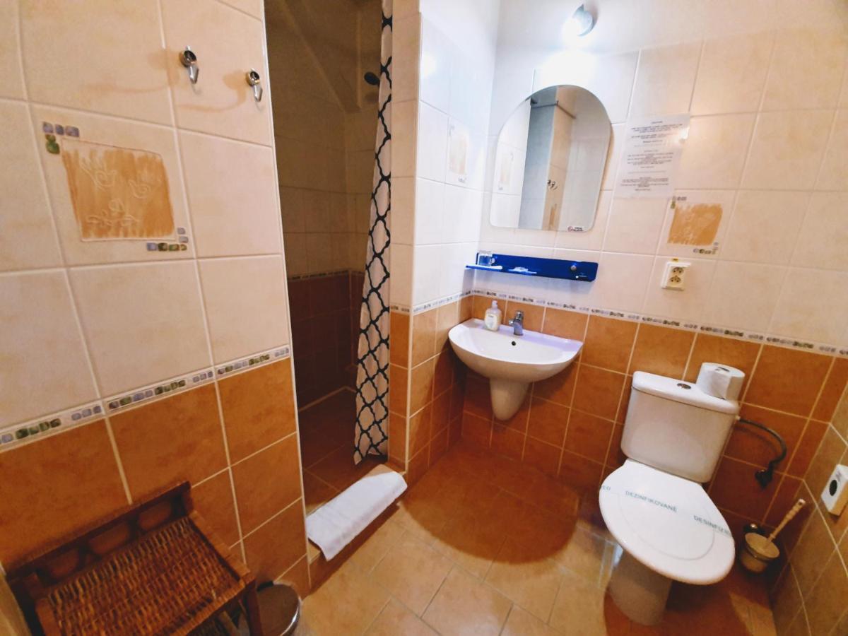 Hotel Senica, Garni Ngoại thất bức ảnh